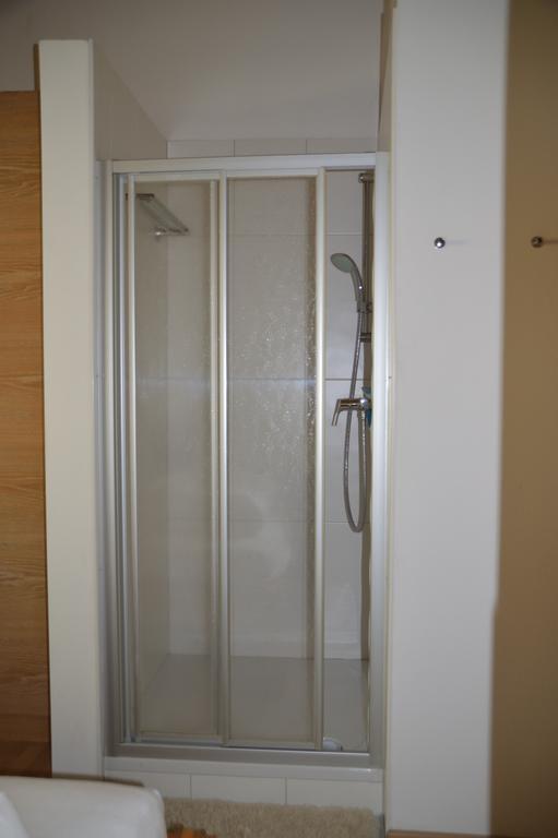 Haus Christine Apartment Neukirchen am Grossvenediger Exterior photo