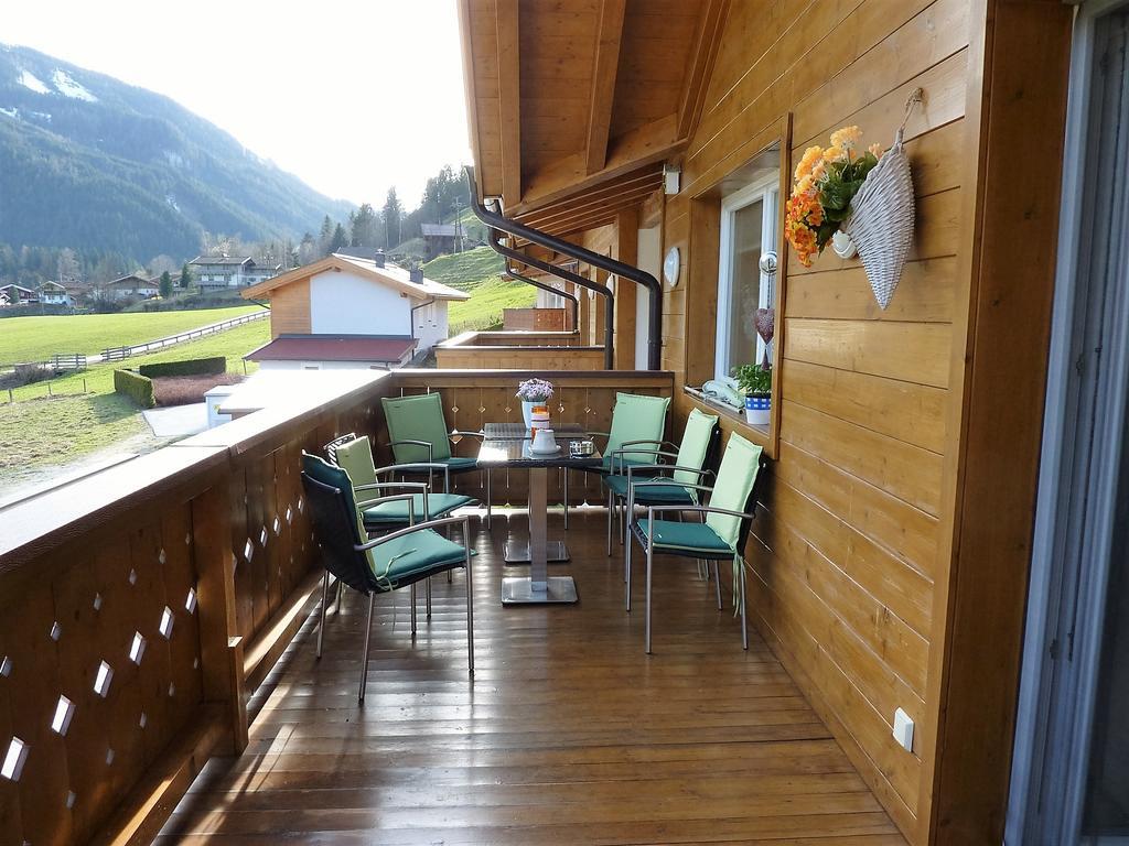 Haus Christine Apartment Neukirchen am Grossvenediger Exterior photo